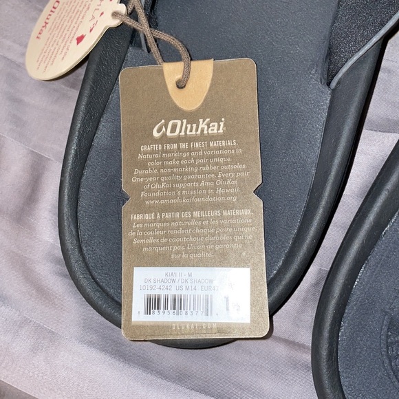 OLUKAI MENS SANDALS - Picture 4 of 7